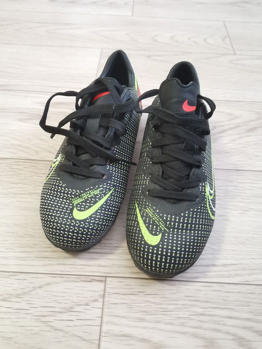 Обувь для футбола