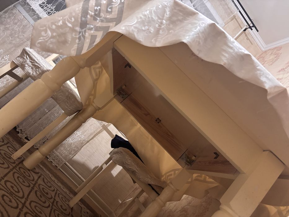 Продам стол кухонный