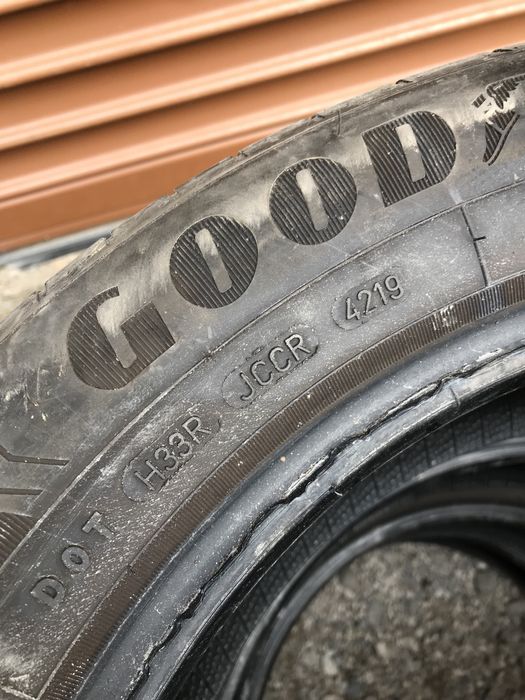 Летни гуми 4бр.215/55R17