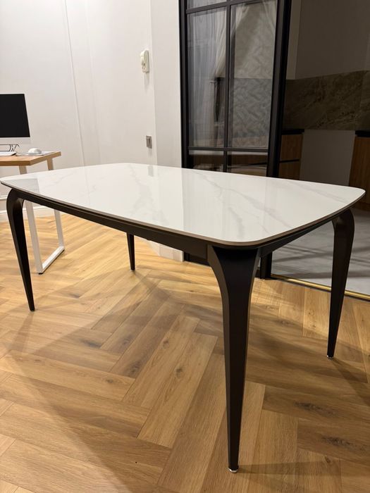 Обеденный стол, д150*ш85*в75