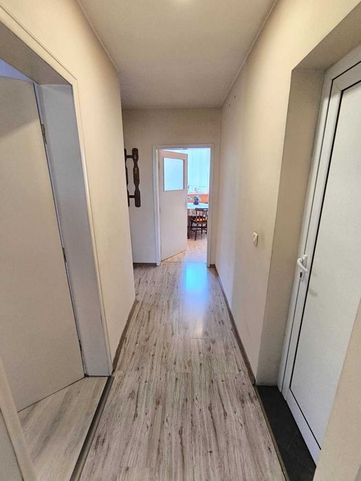 Продавам етаж от къща в гр. Перник кв. Ралица