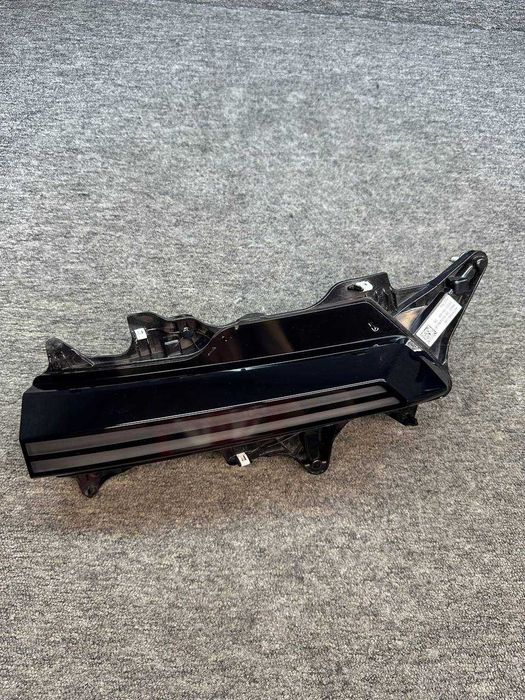 Stop dreapta haion BMW XM G09