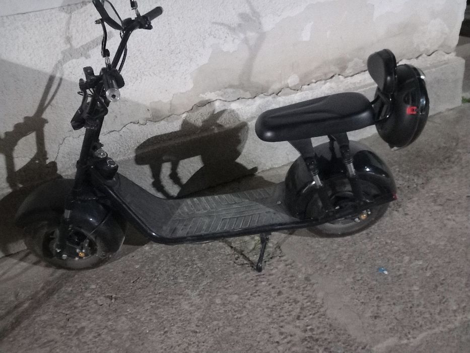 Скутер сосо сотилади