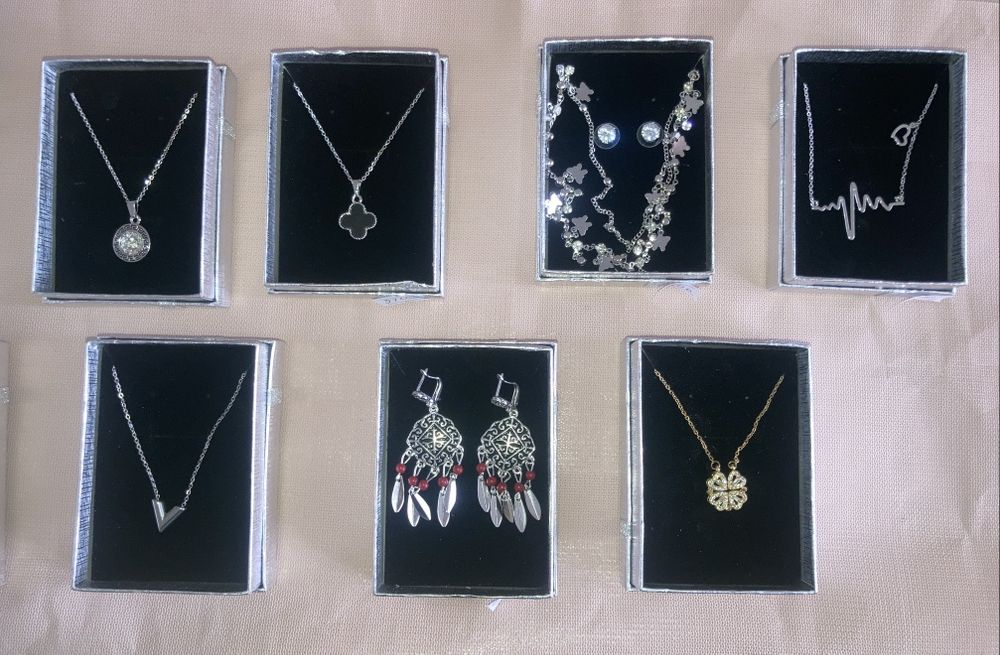 Украшения/ Подвески / Подарок девушке