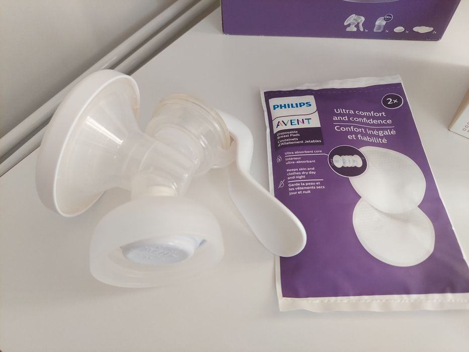 Ръчна помпа за кърма Philips avent + колектор за кърма