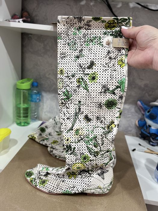 Продам обувь по 5000тг