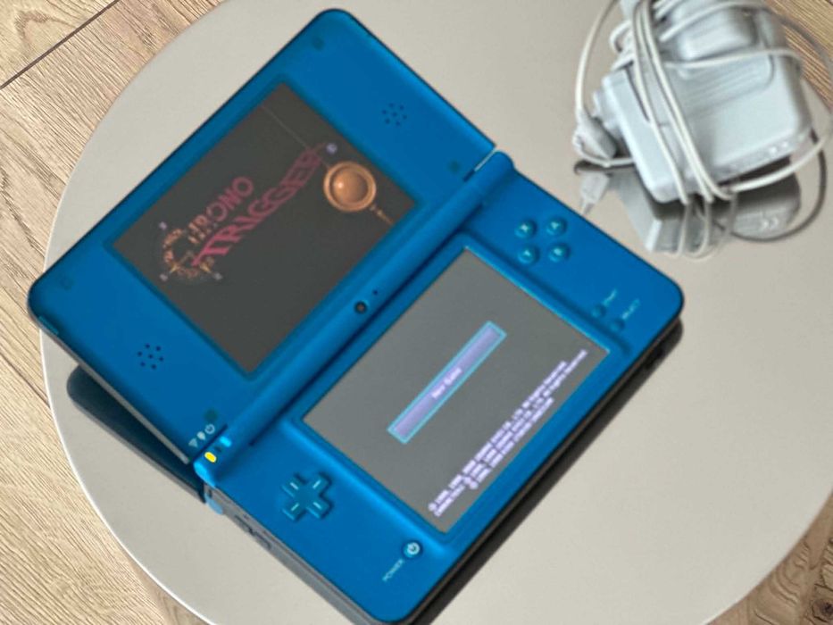 Nintendo DSi XL Midnight Blue 134 записани игри Pokemon Zelda Mario Нинтендо