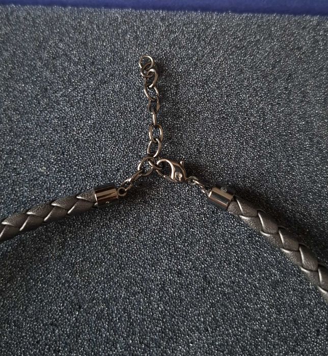 Colier Swarovski Jet din piele neagră si pandantiv cu cristale, nou