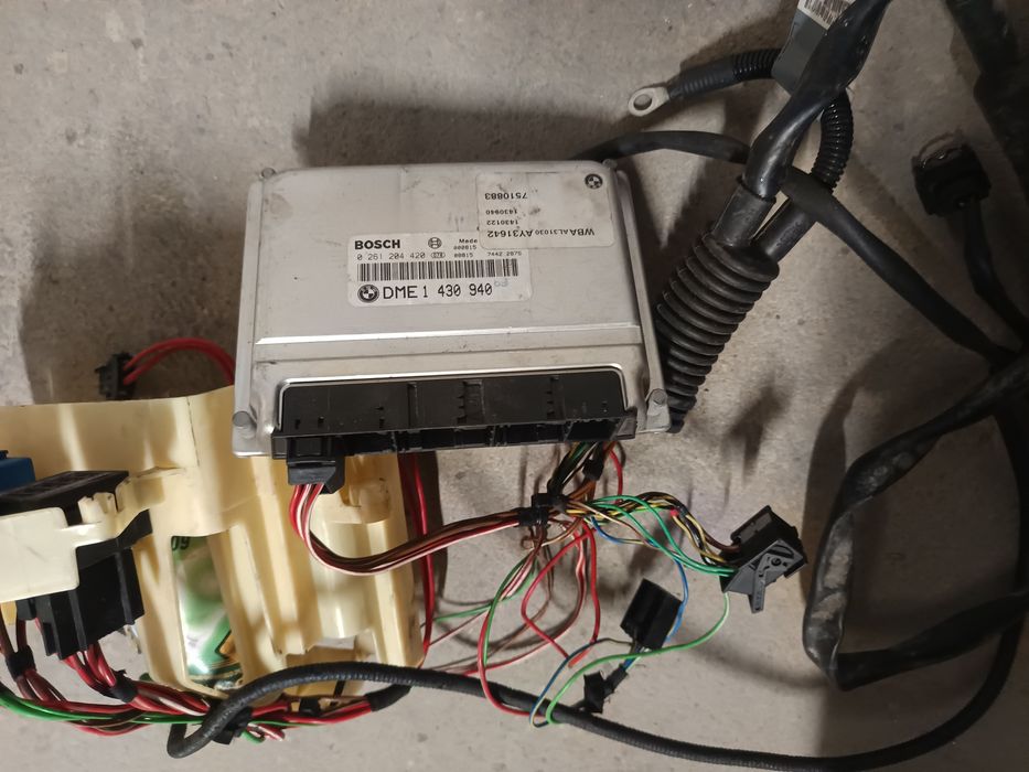 Части за BMW E46 Седан БМВ фарове стопове километраж