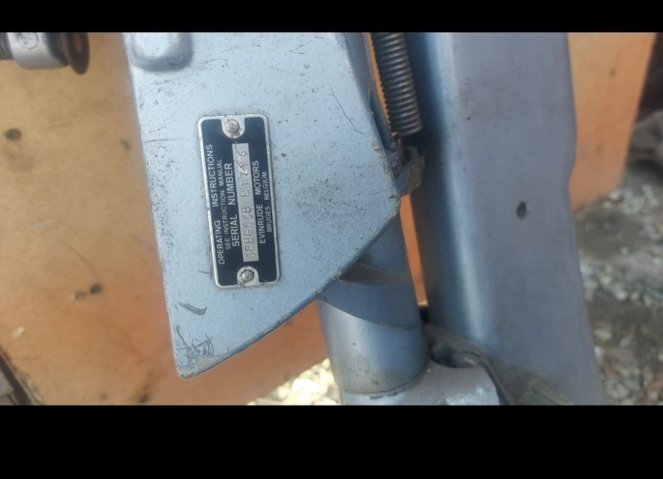 Продам мотор на лодку evinrude 6