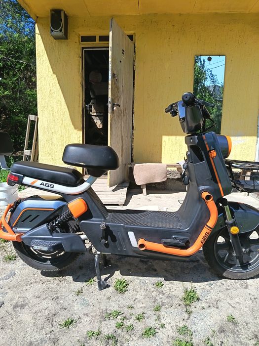 Скутер Танк сатылады.