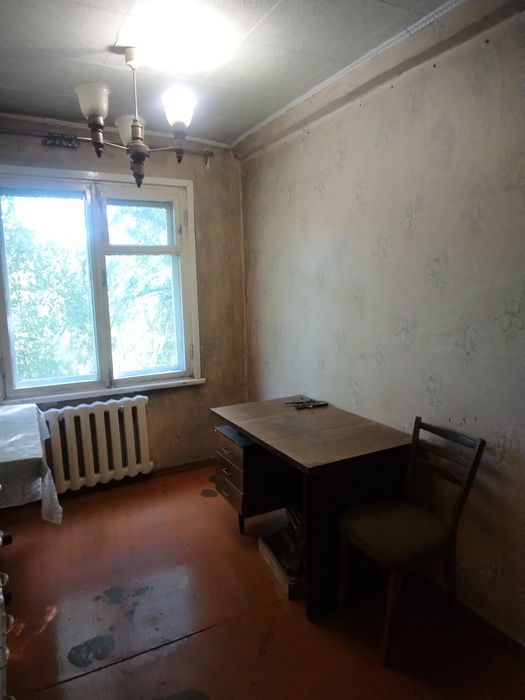Продам 4 ех комнатную квартиру