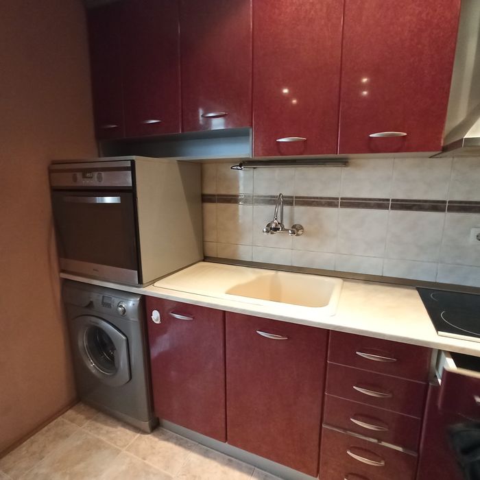 Дава се под наем Четиристаен апартамент в Казанлък - 125 кв.м за 331.5 € - Снимка #1