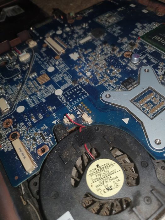 Vand Placa de baza " Dezmembrata Dela un Laptop Windows 7 Not a Gen. "
