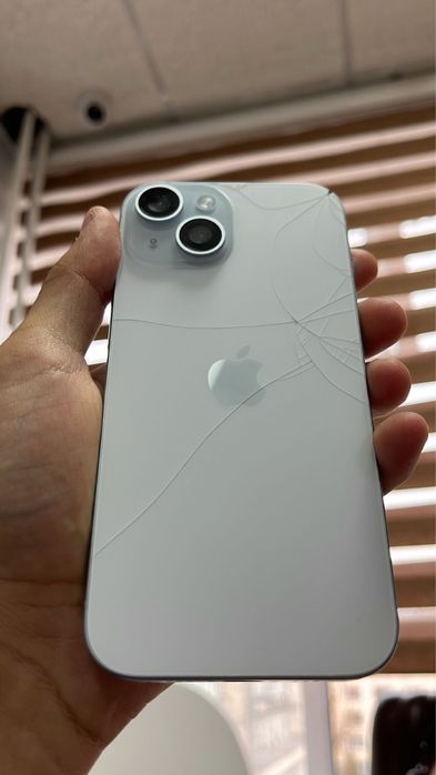 IPhone 15 с гарантией