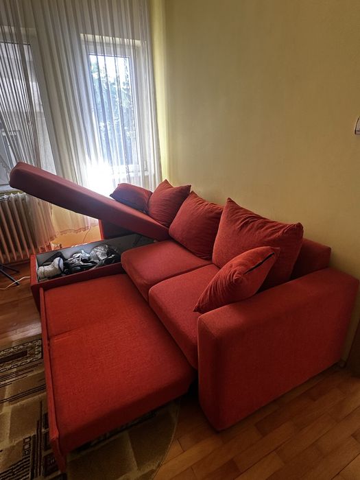 Colțar extensibil cu ladă de depozitare