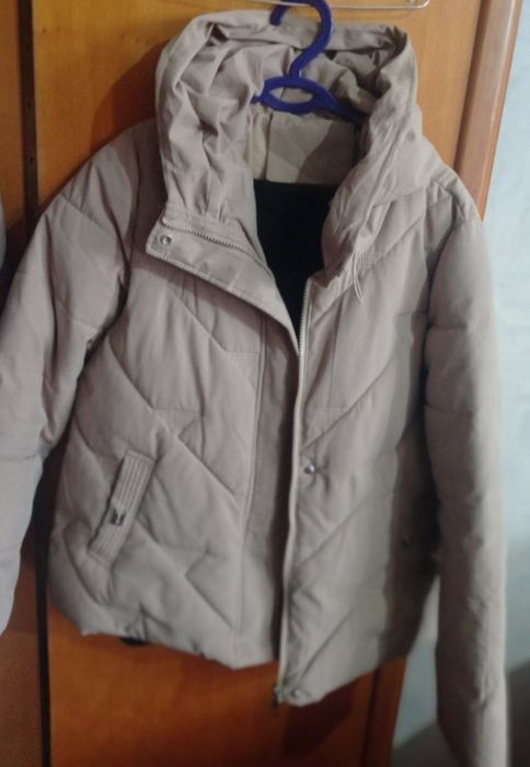 Kostyum kurtka, plash, palto kelishilgan narxda sotiladi