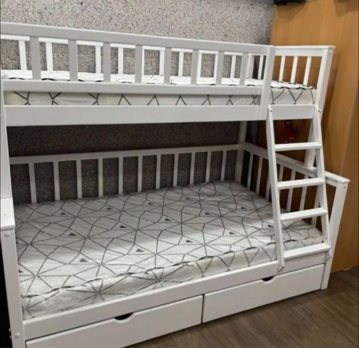 двухъярусные кровати