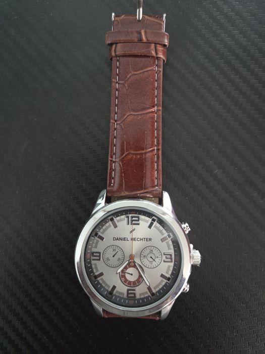 Daniel Hechter Vintage Cronograf – Eleganță Clasică la Încheietura Mâinii