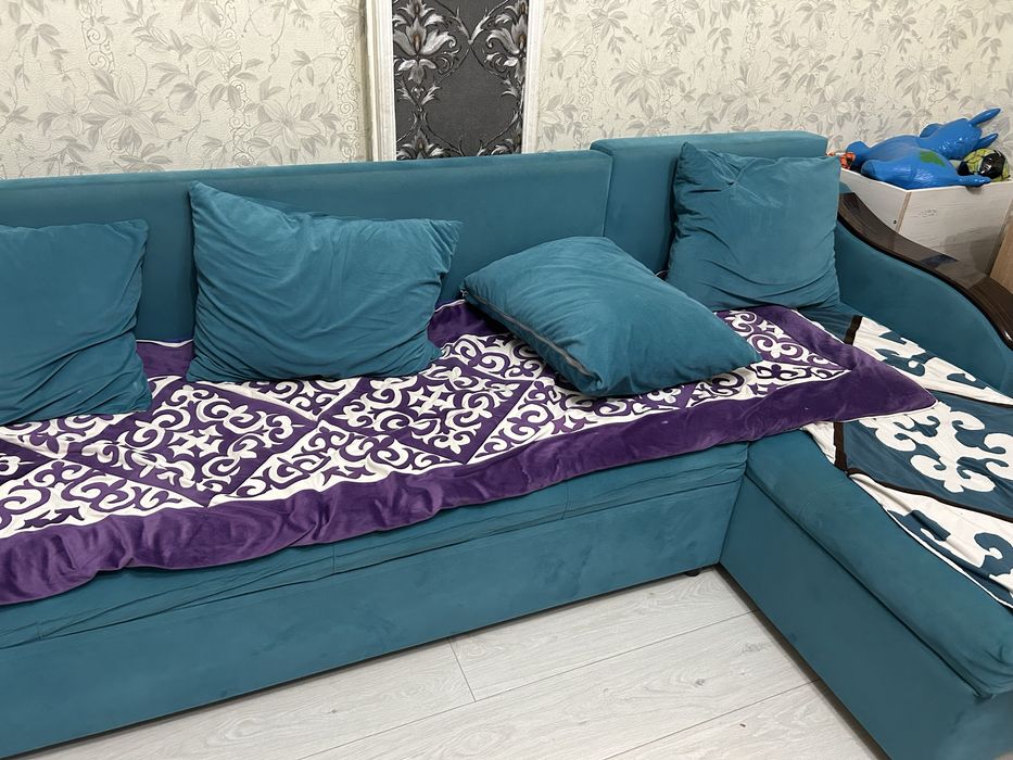 Продам срочно диван