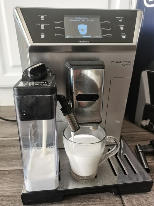 Aparat de cafea DeLonghi
