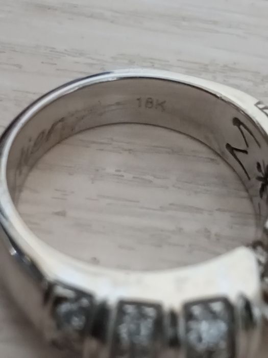 Кольцо золото 750проба. Бриллианты. Привозное.