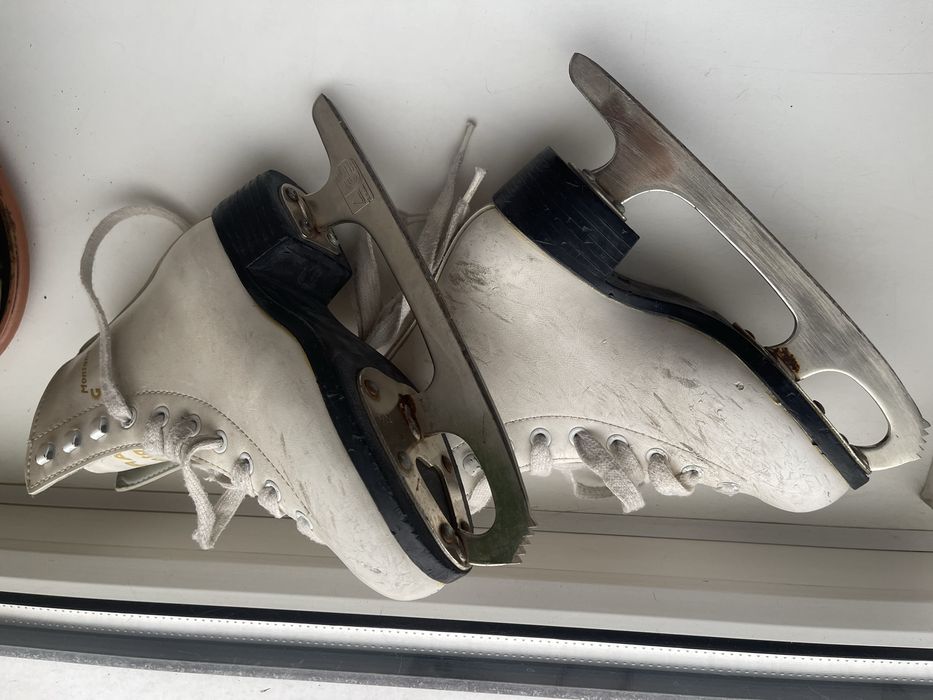 Коньки б/у продам