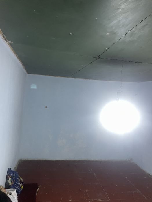 Navoi dacha sotiladi