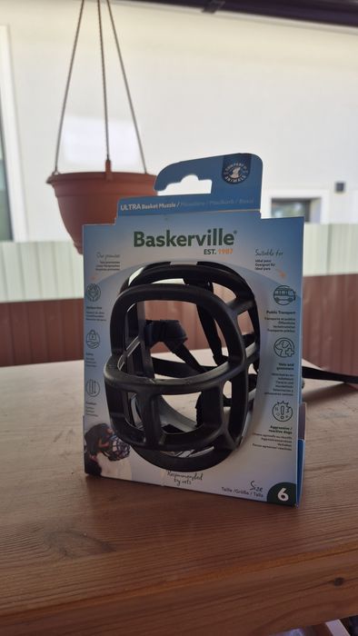 Botniță Baskerville Ultra mărimea 6 XL
