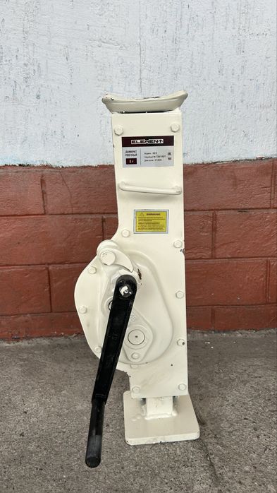 Домкрат реечный KD 5 т