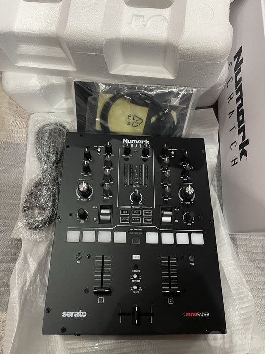 Numark Scratch Mixer