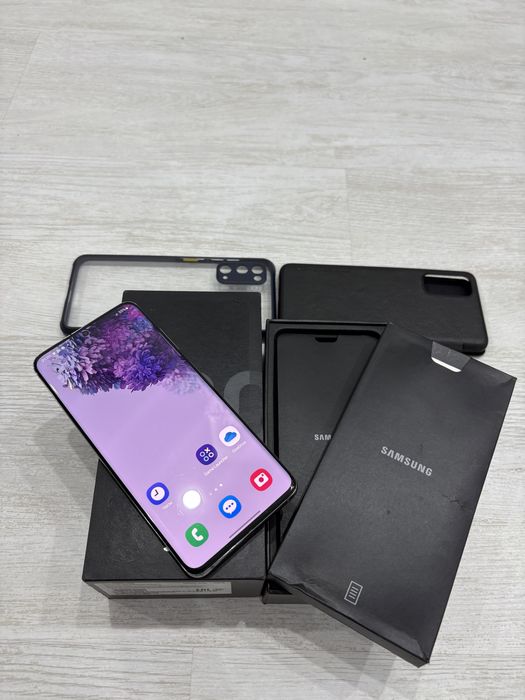 Срочно продам самсунг s20