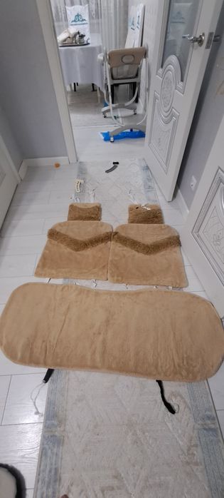 Продам Авто Чехол в хорошем состоянии