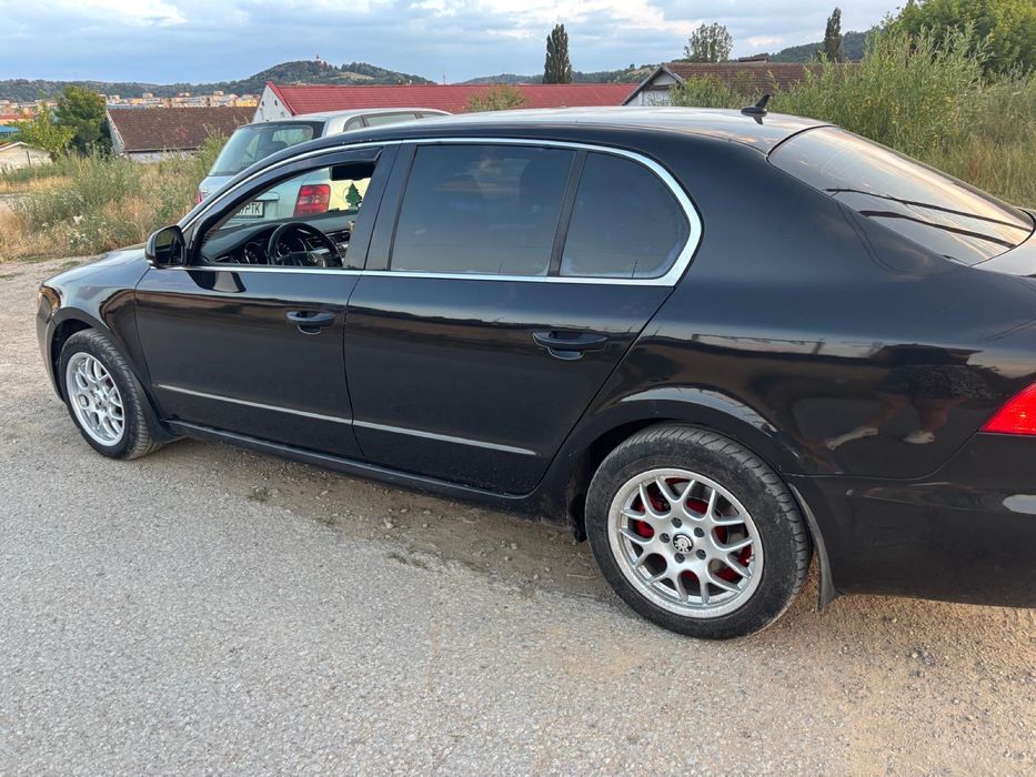 SKODA Superb 2010 — imagine 4