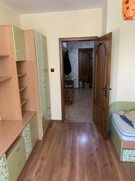 Дава се под наем Тристаен апартамент в Ловеч, Център - 90 кв.м за 357 € - Снимка #16