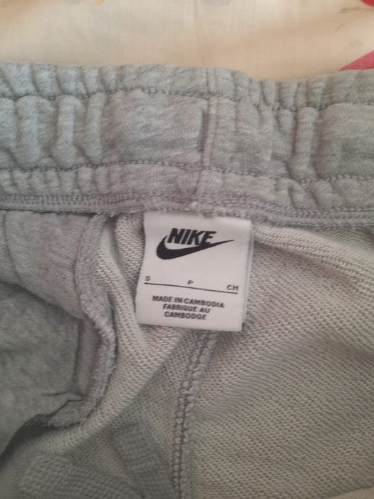 Pantaloni nike lungi gri