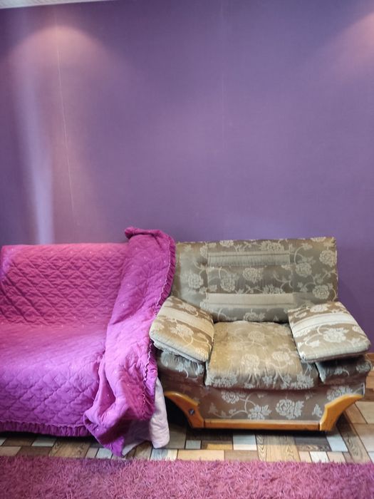 Продам современные кресла .