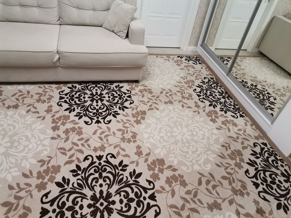 Продаётся ковёр в гостинную