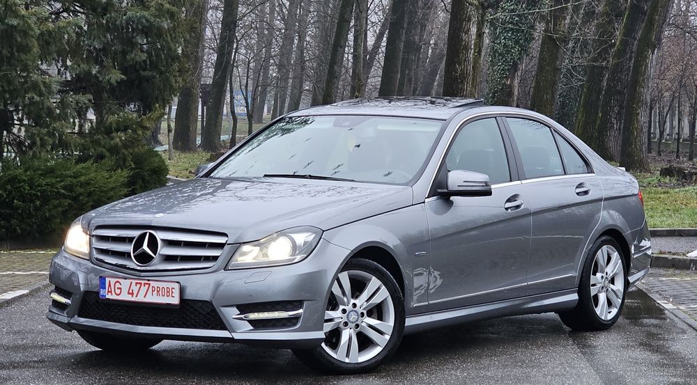 Mercedes Benz C220 AMG Line 2012 170 CP Automat Trapa  Harman Kardon