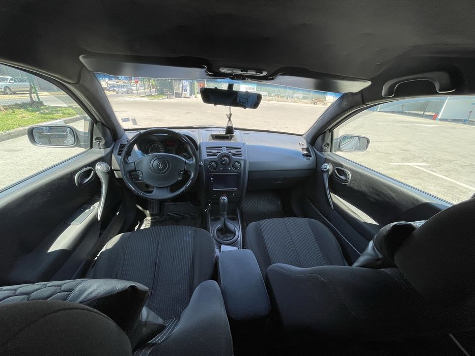 Рено меган 1.5 dci  с камера предна задна обслужено  1300евро