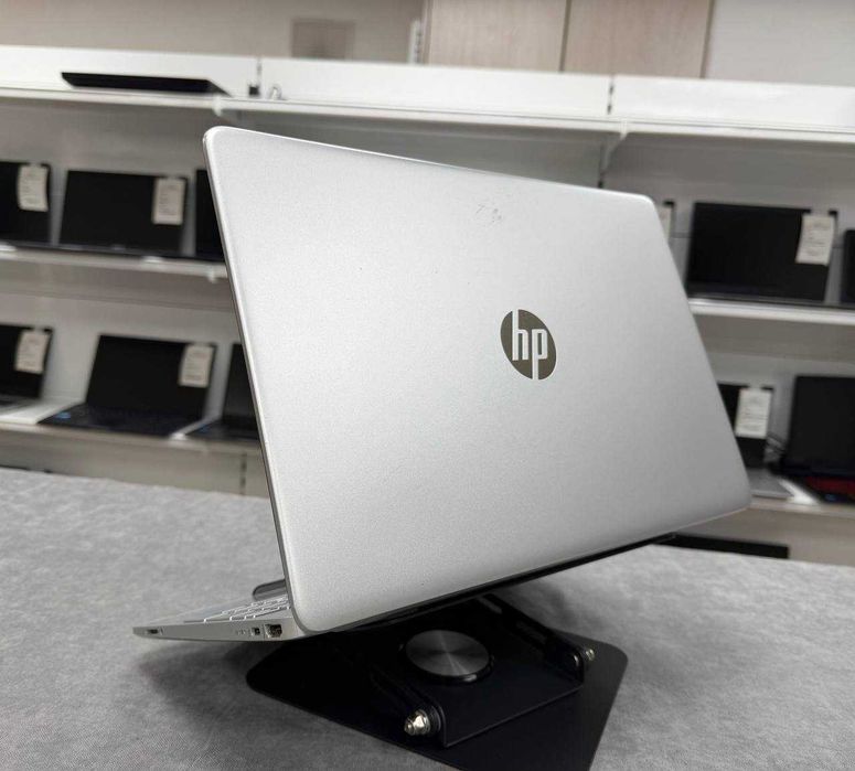 HP 15 Core i3-11*ОЗУ 16*SSD 512*Для работы Шустрый