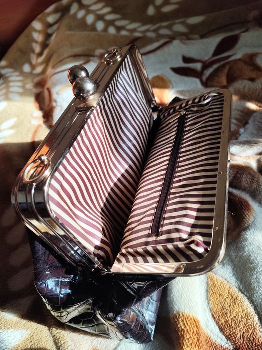 Продам дамскую сумку