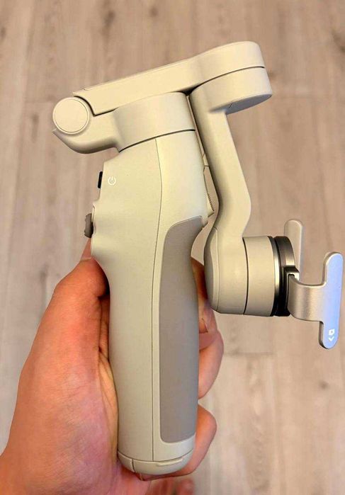 DJI Osmo Mobile 7