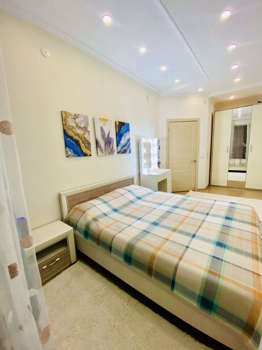 Продается кровать с матрасом