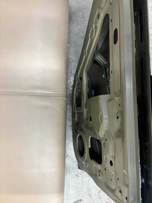 дверь на Byd destroyer