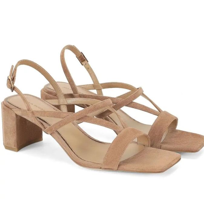 Отдам женские замшевые босоножки 40 размера