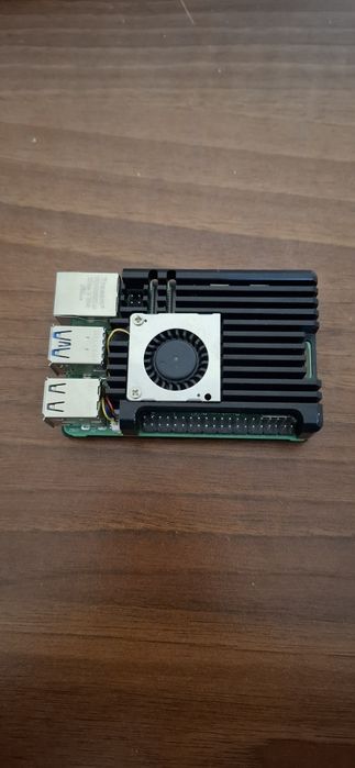 Raspberry pi 5 8 GB+Waveshare Nvme hat