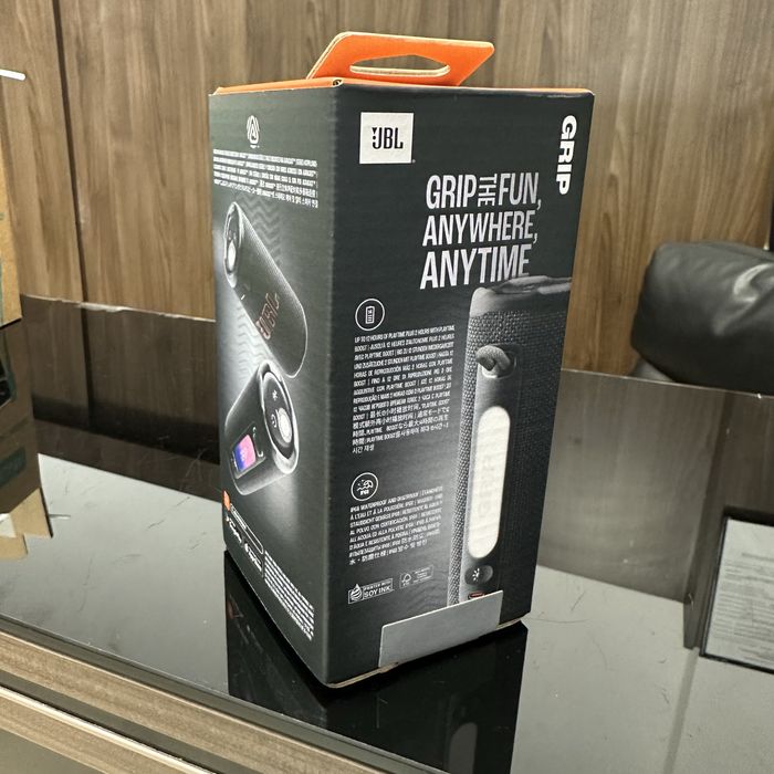Тонколона JBL Grip, 16W RMS,Bluetooth, черна, до 14 часа време на работа AI Sound