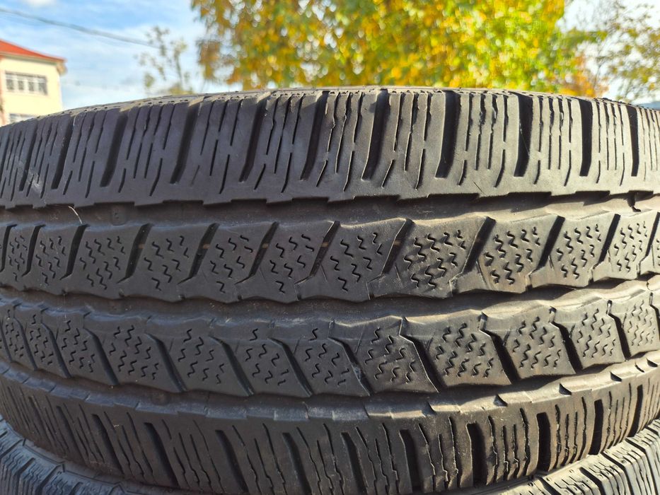 4 Anvelope de IARNA - 225/65/16C Continental impecabile DOT 2022