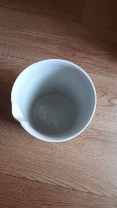 Ёмкость фарфоровая с носиком 2 литра